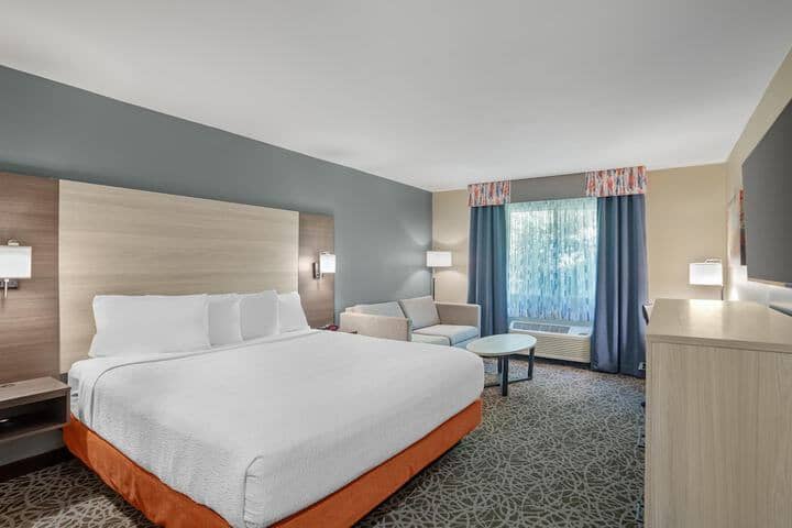 Room 9 of 29