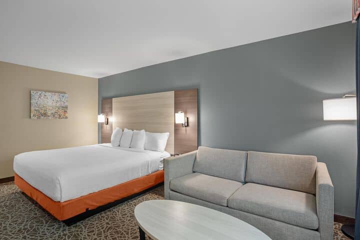 Room 7 of 29